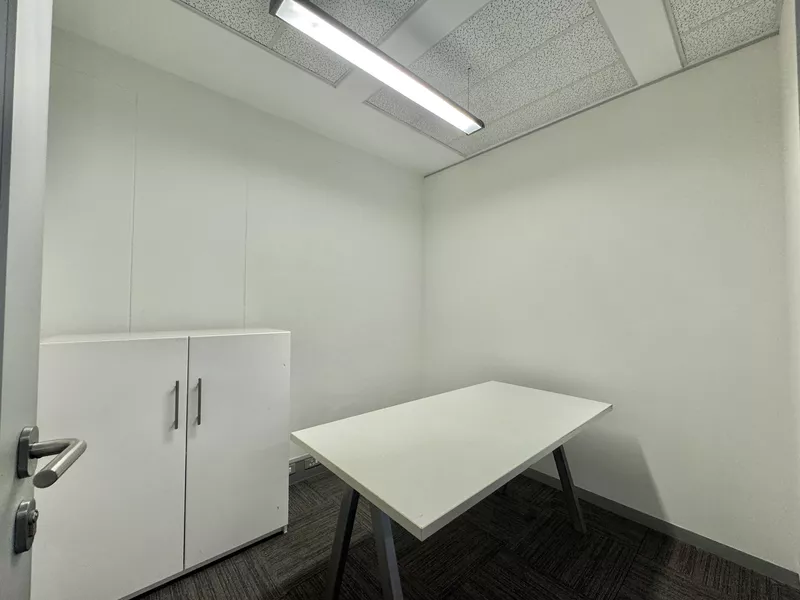 147 m² Office to let in Cape Town City Centre/CBD, 19 Louis Gradner (photo 12)
