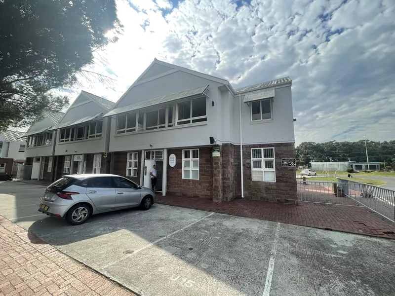 385 m² Industrial to let in Estuaries Office Estate, Royal Cape Park Unit 18 (photo 3)