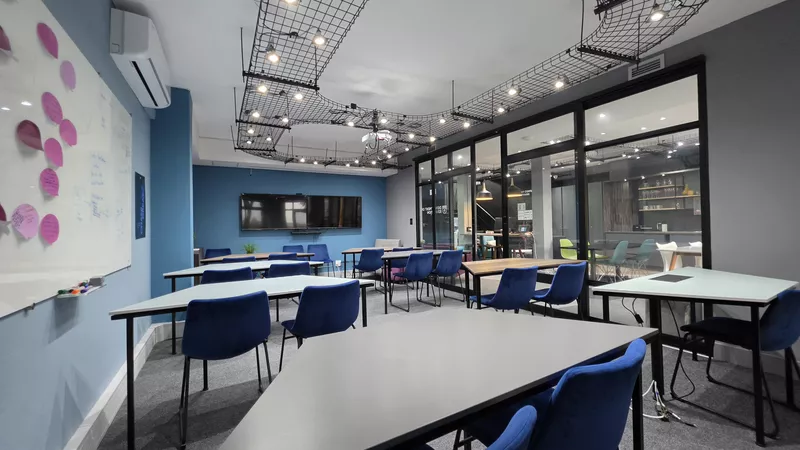 432 m² Office to let in Century Square, Century Square - Block D (photo 41)