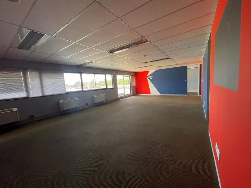 797 m² Office to let in Pinelands, Golf Park (photo 11)
