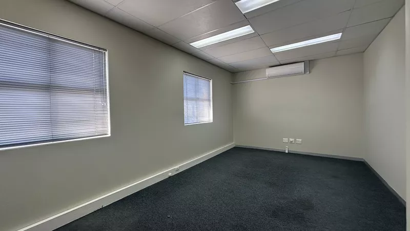 3 100 m² Industrial to let in Marconi Beam, 11 Kunene Circle (photo 29)