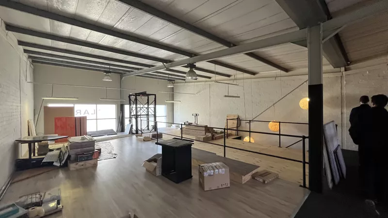 300 m² Retail Property to let in Brooklyn, Highway Park (photo 4)