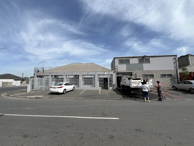 400 m² Industrial for sale in Elsies Rivier, 50 Epping Avenue (photo 4)