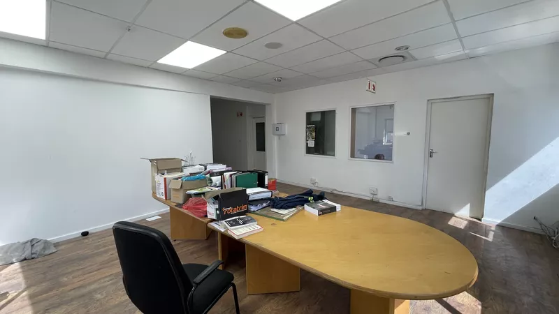 153 m² Office to let in Salt River, 2 Queens Park (photo 11)