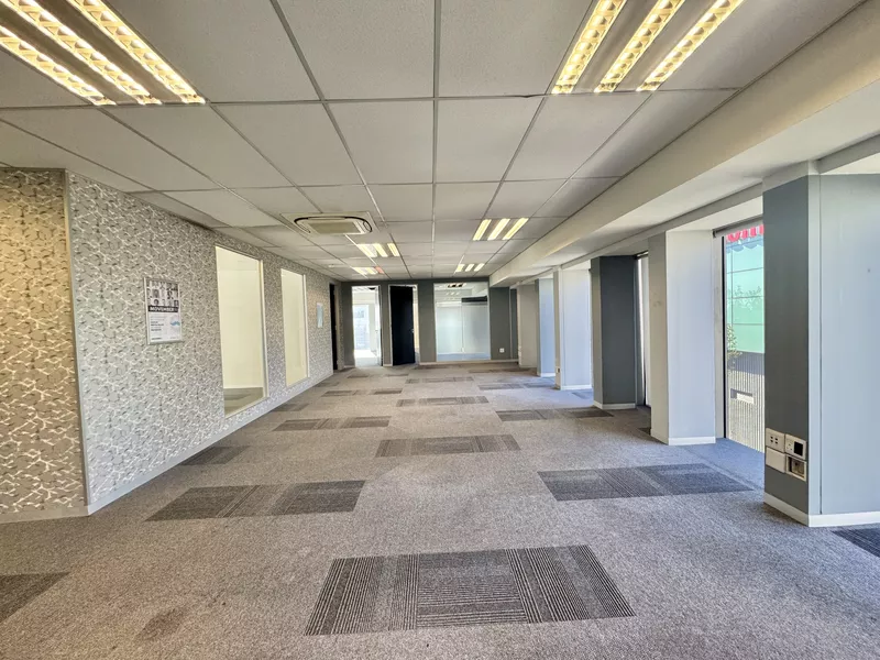 385 m² Office to let in Cape Town City Centre/CBD, Thomas Pattullo (photo 15)