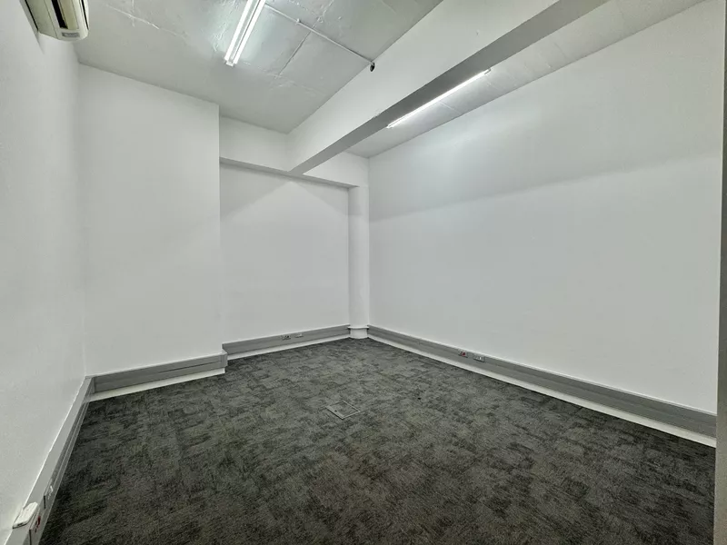 363 m² Office to let in Cape Town, So (photo 11)
