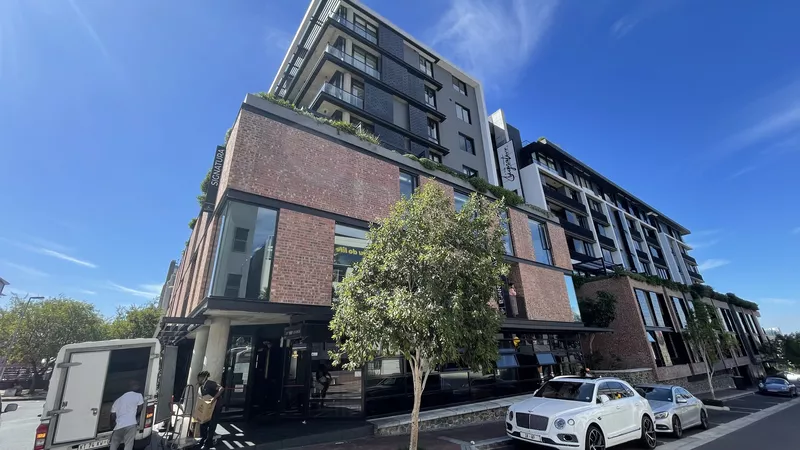 371 m² Retail Property to let in De Waterkant, 4 Liddle Street (photo 2)
