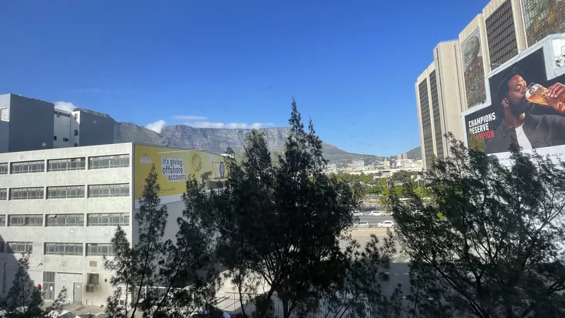 604 m² Office to let in Cape Town City Centre/CBD, 33 Martin Hammerschlag (photo 23)