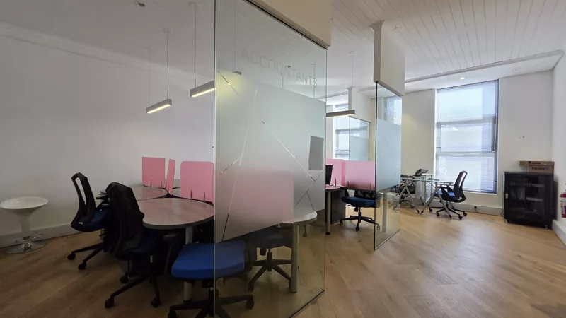 180 m² Office for sale in Century City, Bridgewater One - Studios (Block B) (photo 34)