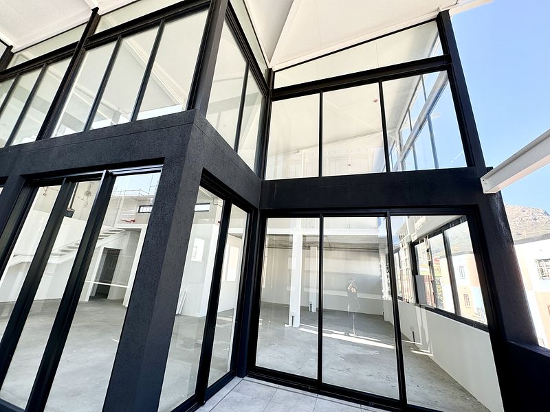 330 m² Office to let in Cape Town, 99 Harrington Street (photo 11)