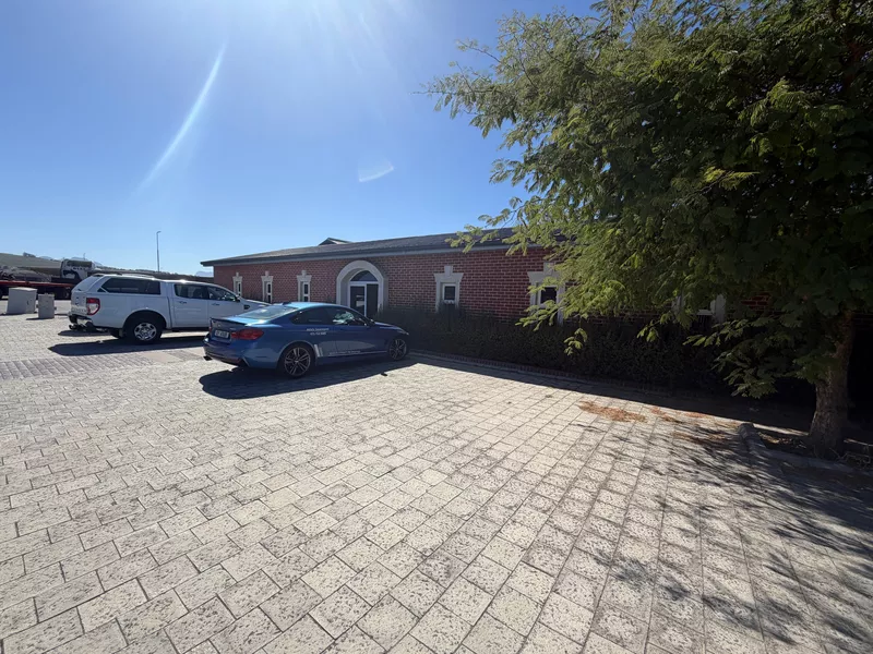250 m² Office to let in Blackheath, Kwela Park Unit 4 Showroom (photo 3)