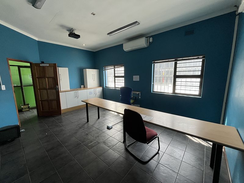 400 m² Industrial for sale in Elsies Rivier, 50 Epping Avenue (photo 12)