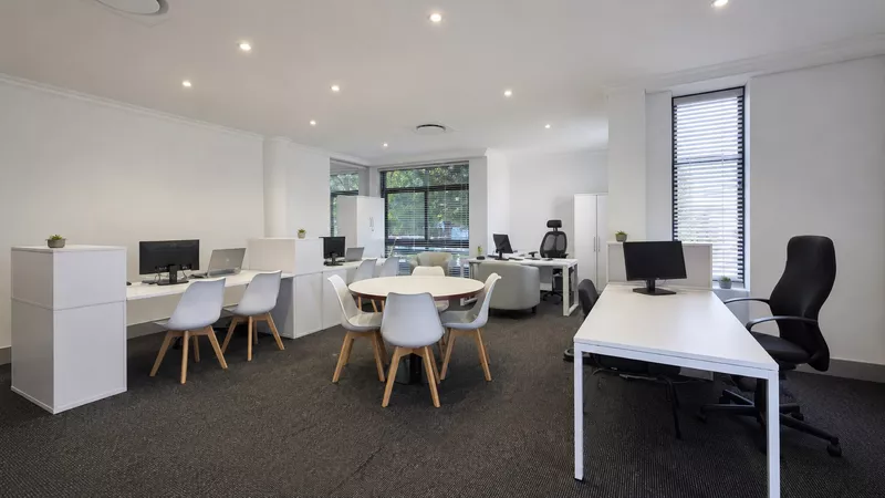 633 m² Office to let in Estuaries Office Estate, 2 Oxbow Crescent, The Estuaries (photo 29)