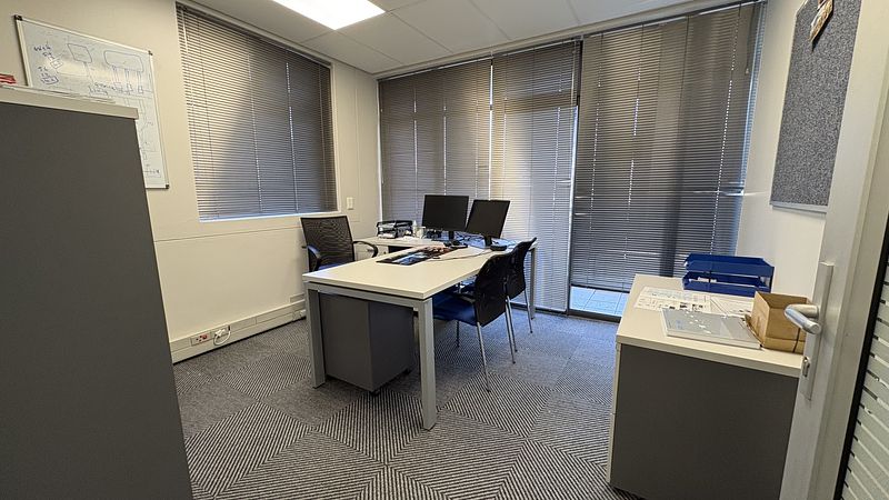 141 m² Office to let in Tyger Waterfront, The Cliffs (photo 16)