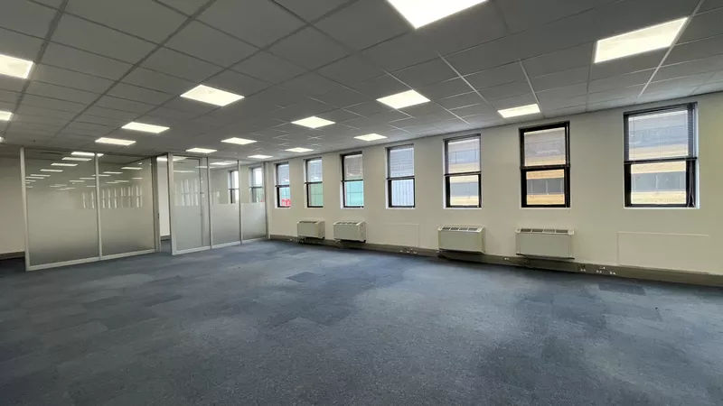 316 m² Office to let in Cape Town City Centre/CBD, 19 Louis Gradner (photo 5)