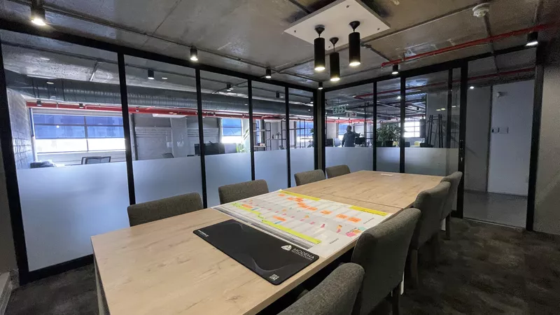 287 m² Office for sale in Woodstock, The Ironworks (photo 6)