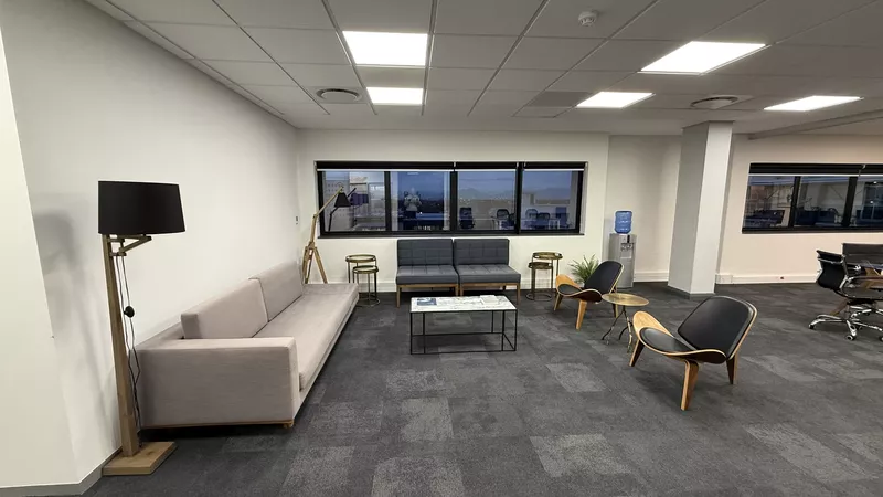 503 m² Office to let in Claremont, The Citadel (photo 5)