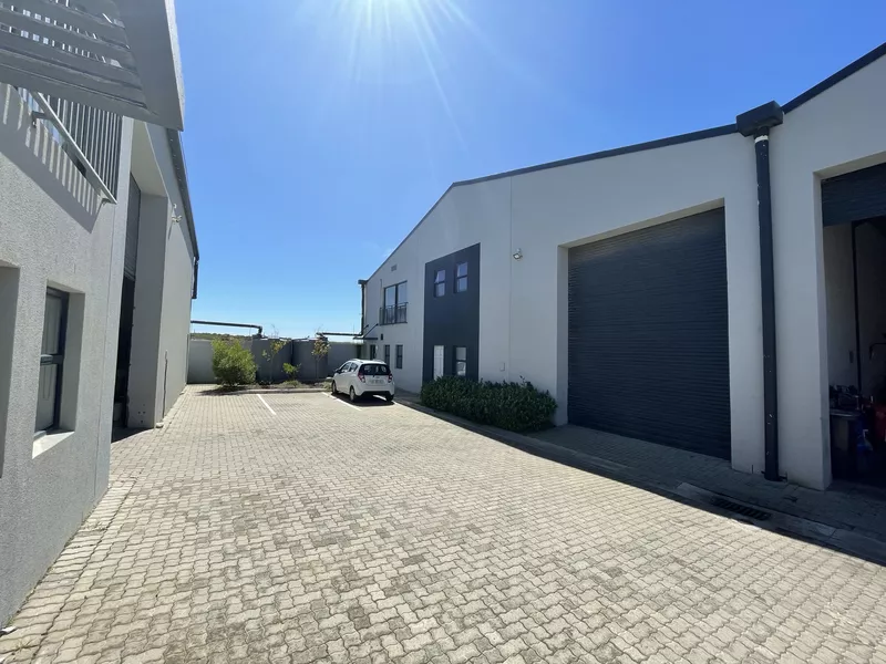 386 m² Industrial to let in Rivergate, Enterprise Park (photo 2)