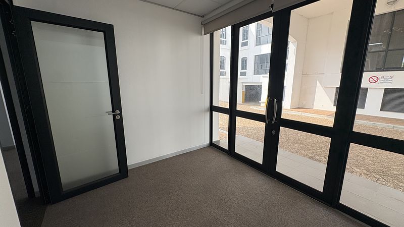 262 m² Office to let in Stellenbosch, Stellenpark Business Park (photo 38)