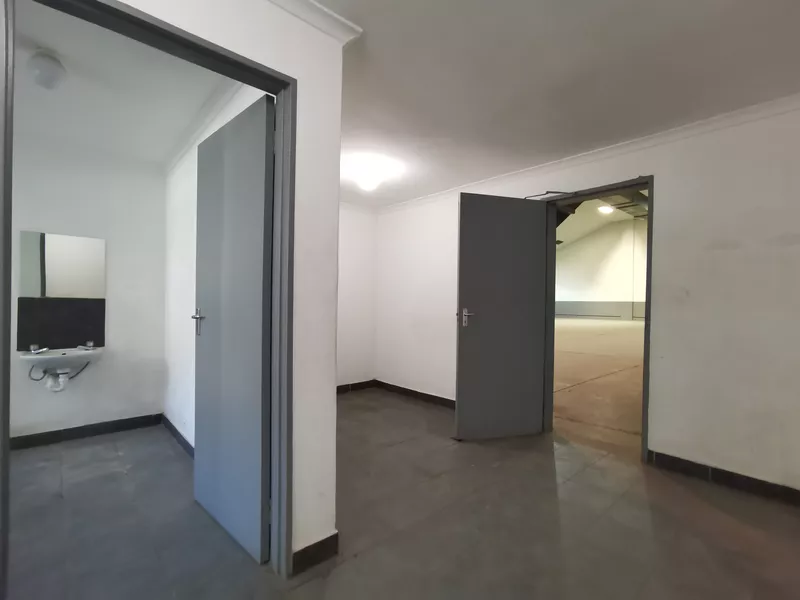 1 054 m² Industrial to let in Milnerton, The Studios (photo 13)