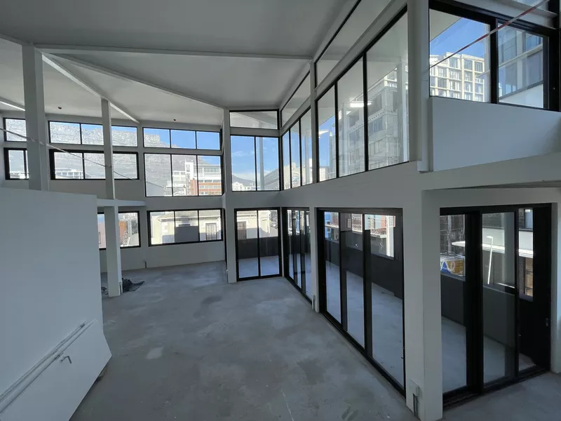 330 m² Retail property to let in Cape Town, 99 Harington (photo 16)