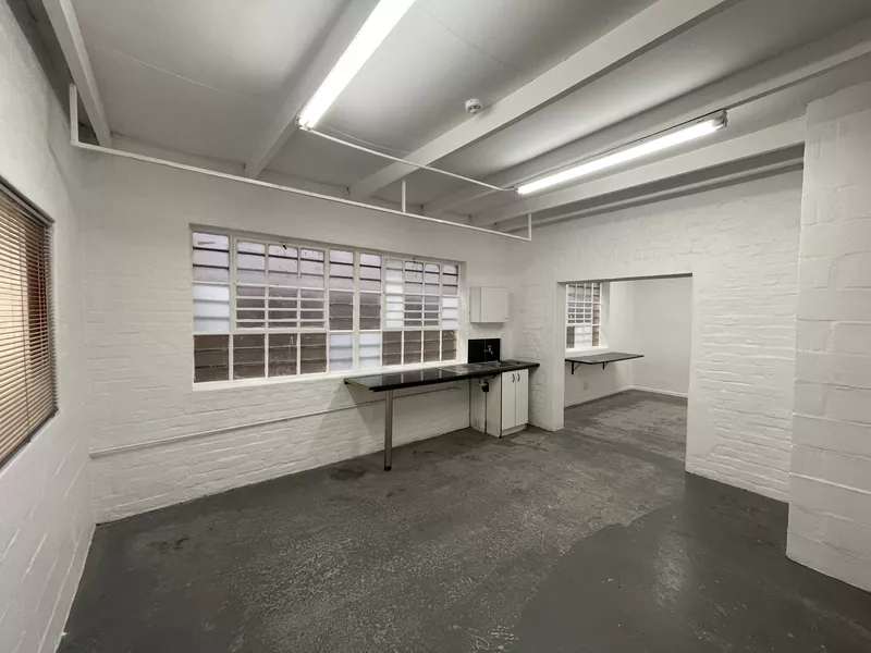 1 098 m² Industrial to let in Beaconvale, 95 Rissik Str (photo 13)