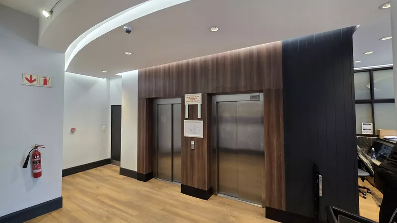 1 400 m² Office to let in Tyger Valley, Bloemhof (photo 7)