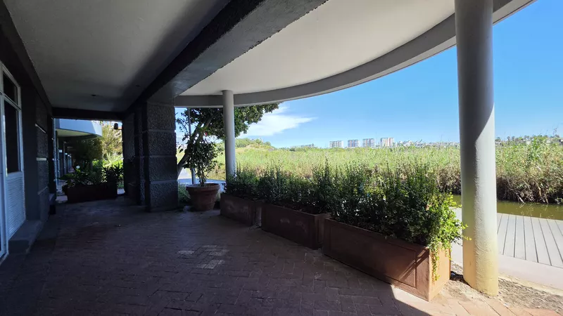 560 m² Office to let in Century Square, Century Square - Block F (photo 40)