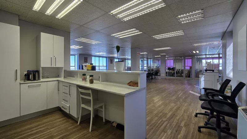 374 m² Office to let in Tijgerpark, Tijger Park Building 3 (photo 37)