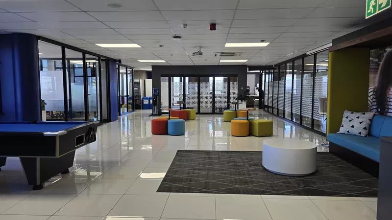 1 429 m² Office to let in Tyger Valley, Manhattan Plaza (photo 5)