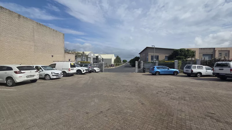 200 m² Industrial to let in Strand, Apex Park (photo 3)