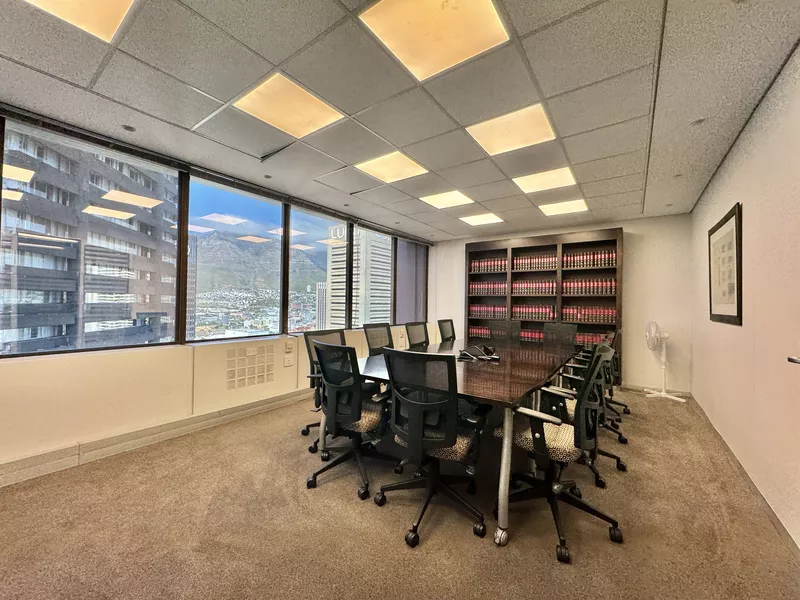 542 m² Office to let in Cape Town City Centre/CBD, 2 Long Street (photo 28)