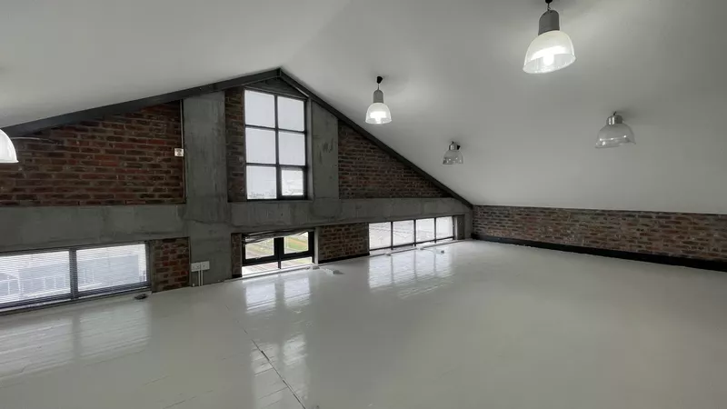243 m² Office to let in Woodstock, Old Castle Brewery (photo 17)