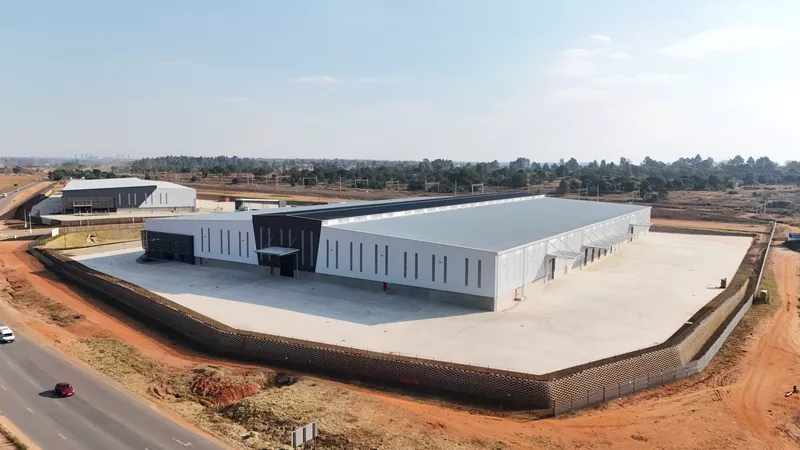 22 455 m² Industrial to let in Midrand, Newlyn Park (photo 1)