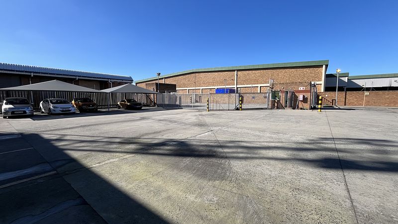 3 197 m² Industrial to let in Ottery, Independence Square (photo 26)