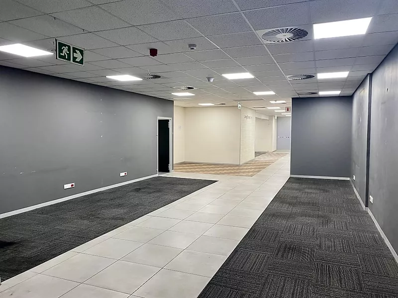506 m² Retail property for sale in Cape Town City Centre/CBD, 67 Long Street (photo 23)
