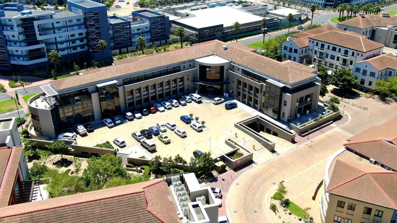 1 292 m² Office to let in Estuaries Office Estate, 2 Oxbow Crescent, The Estuaries (photo 4)