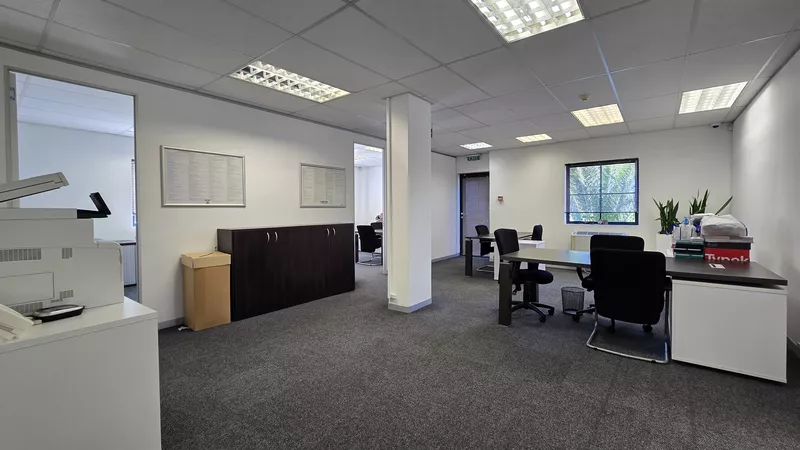 231 m² Office to let in Waterford Place Office Park, Fusion Quarter - Building 3 (photo 17)