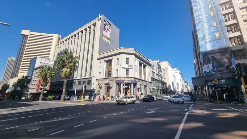 198 m² Office to let in Cape Town City Centre/CBD, 57 on Strand (photo 1)