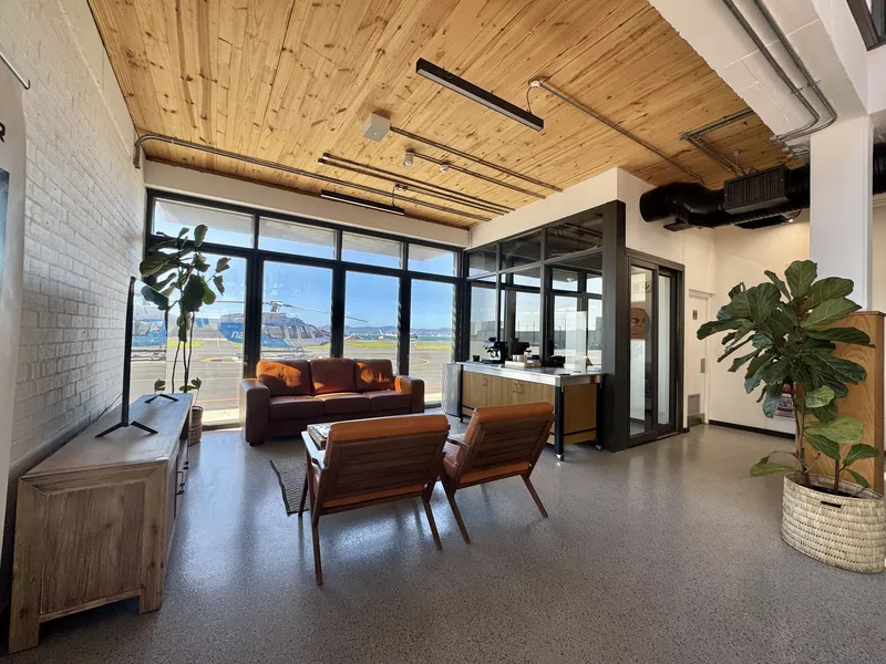 437 m² Office to let in Waterfront, V & A Waterfront Helistop (photo 7)