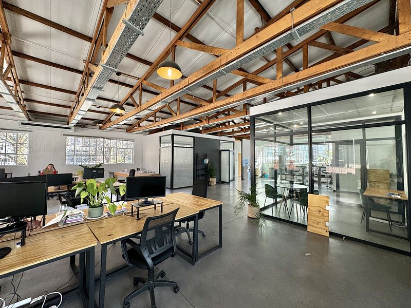 288 m² Office to let in Cape Town, Planet Art (photo 16)