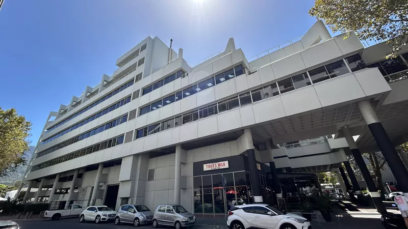 653 m² Office to let in Claremont, Sunclare (photo 3)