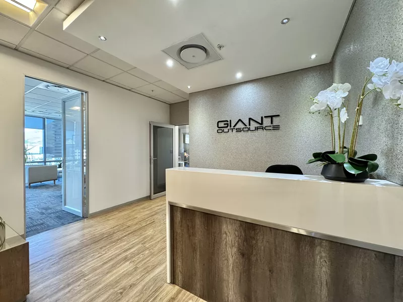 311 m² Office to let in Cape Town City Centre/CBD, Portside (photo 2)