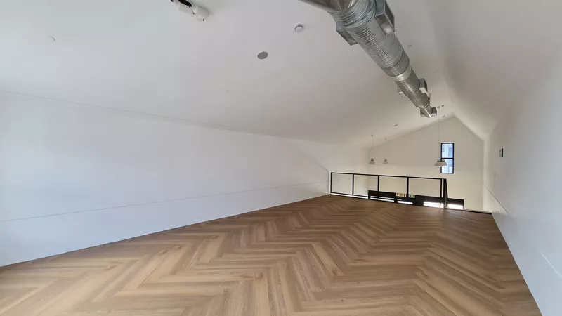 166 m² Office to let in Century City, Bridgewater One - Studios (Block B) (photo 27)