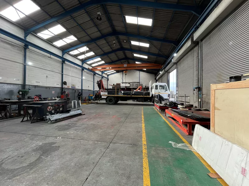 1 928 m² Industrial to let in Parow Industrial, 24 Junction Road (photo 4)