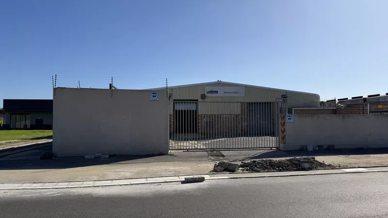 1 100 m² Retail property to let in Brackenfell, Brackenfell Shopping Centre (photo 21)