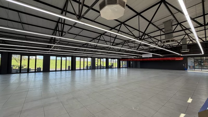 800 m² Retail property to let in Brackenfell, Brackenfell Shopping Centre (photo 12)