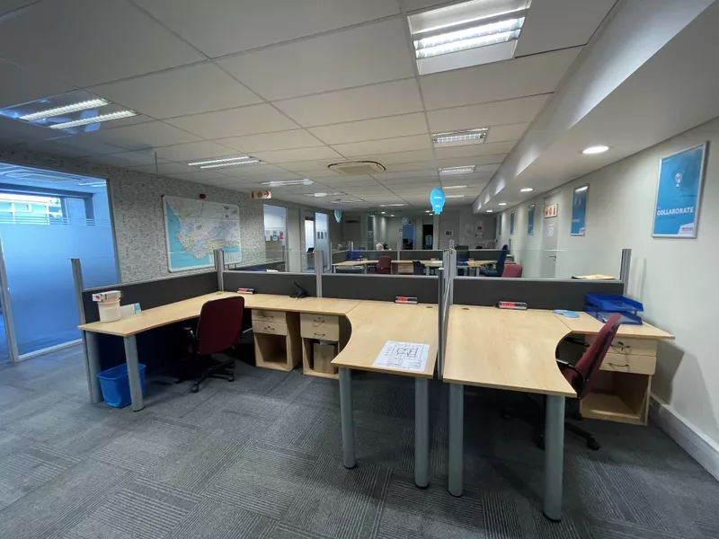 946 m² Office to let in Cape Town City Centre/CBD, Thomas Pattullo (photo 11)