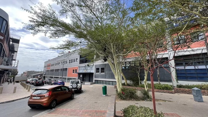 1 172 m² Office to let in Salt River, 127 Cecil Road (photo 4)