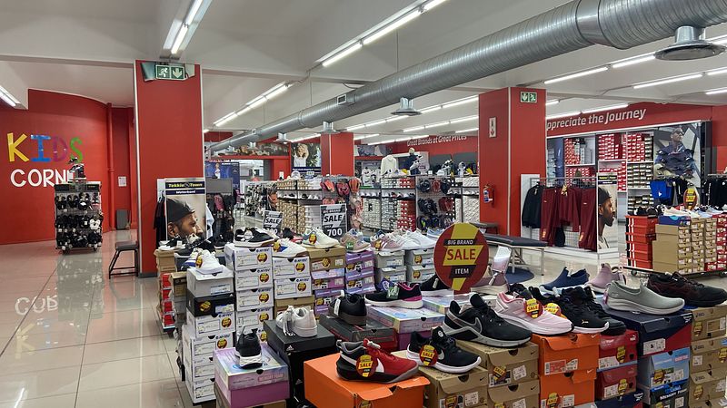 768 m² Retail property to let in Cape Town City Centre/CBD, Salga House (photo 16)